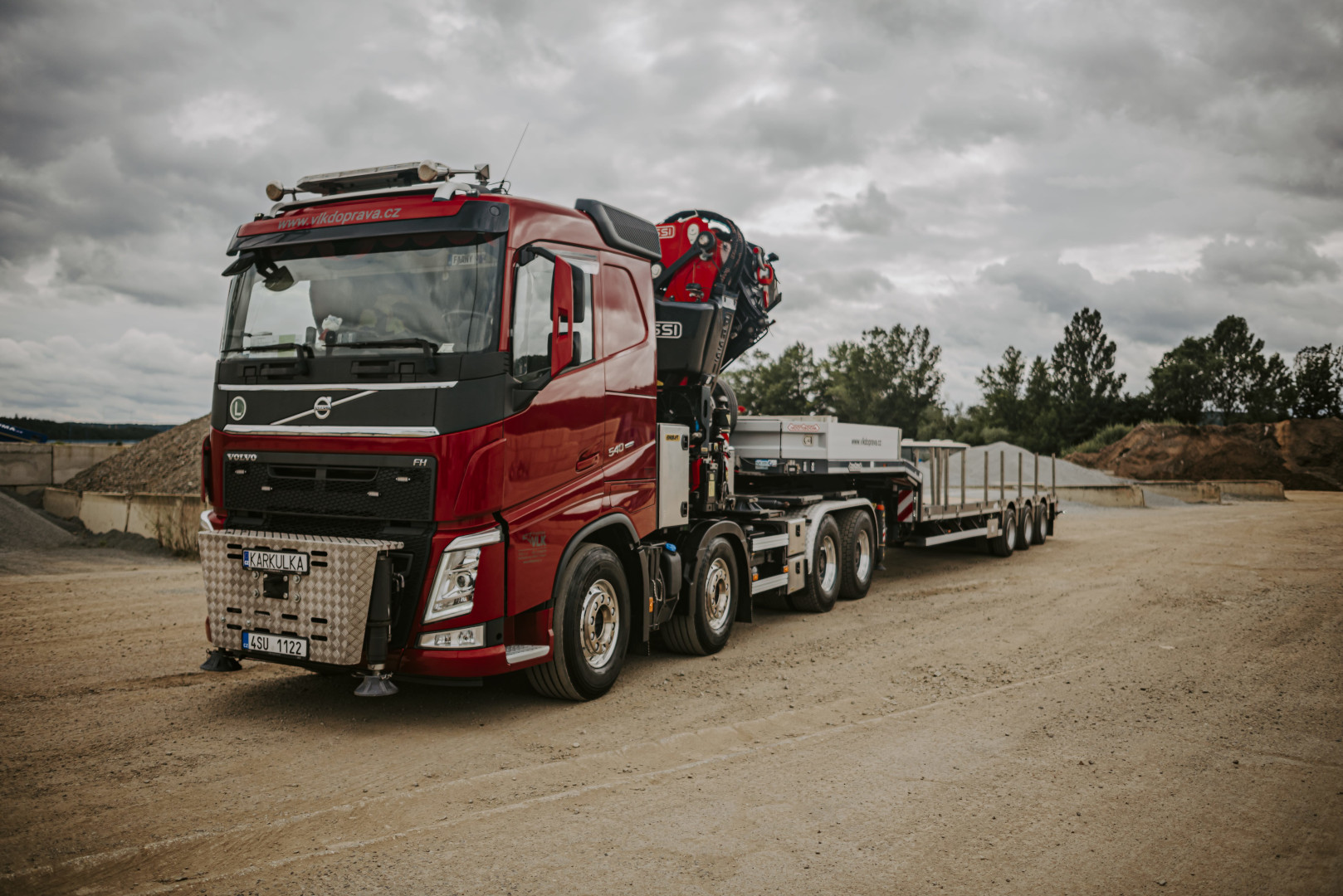 Volvo FH13 8x4 HR + podvalník Noteboom